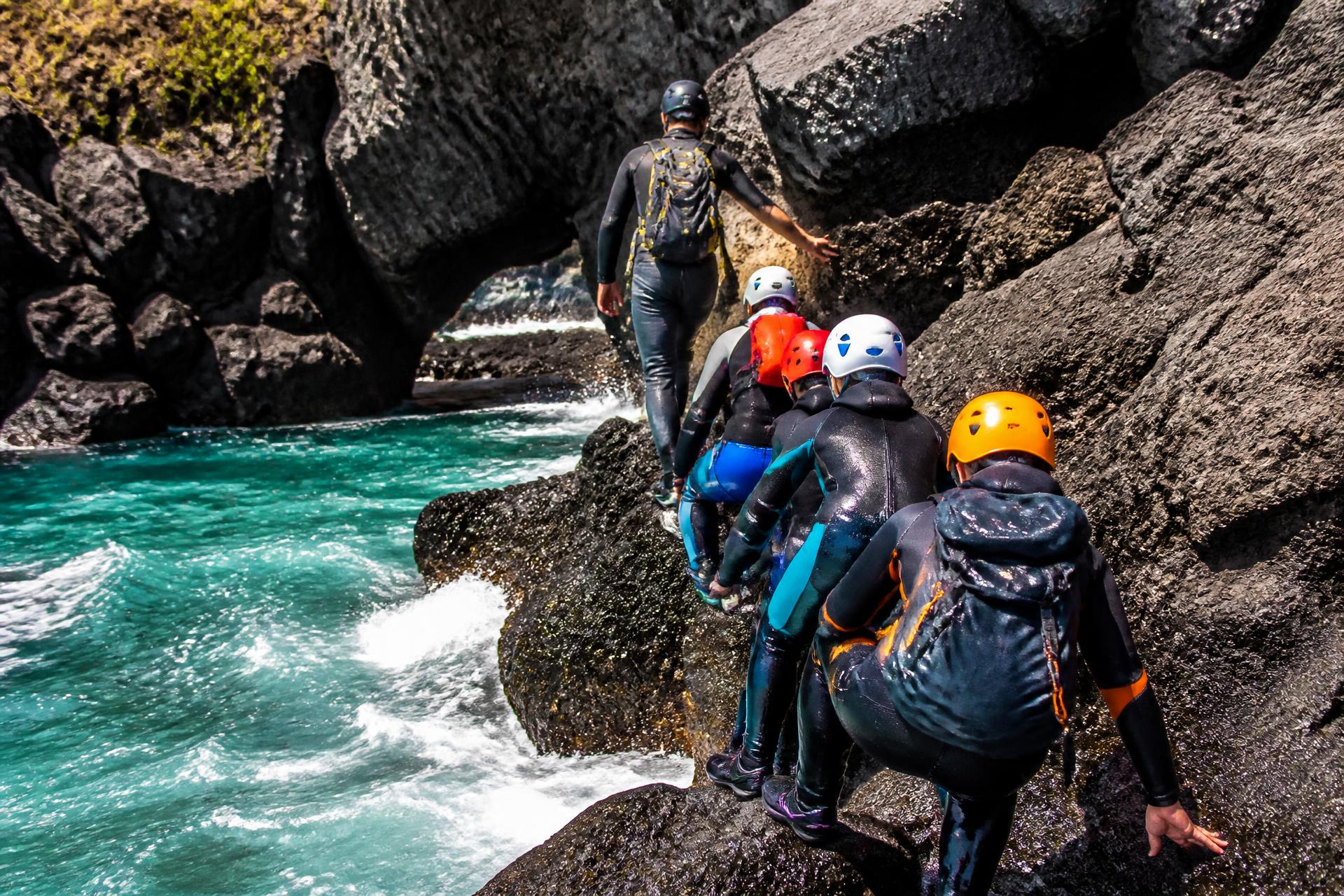 Coastering le long des falaises et piscines naturelles de Madère